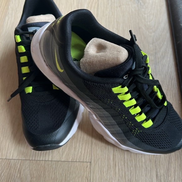Nike women’s Airmax size 6 - Picture 2 of 3